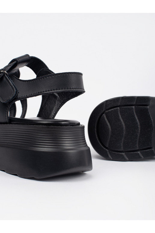 Must kingad platvormiga   Must kingad platvormiga