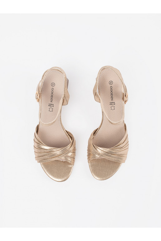 Kuldset värvi  kingad 