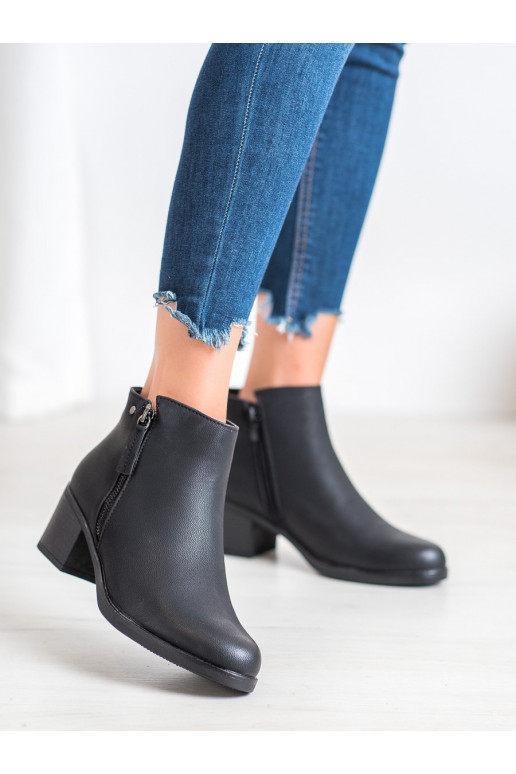 saapad kõrge jämeda kontsaga