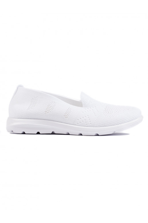 valget värvi slip on valget värvi slip on