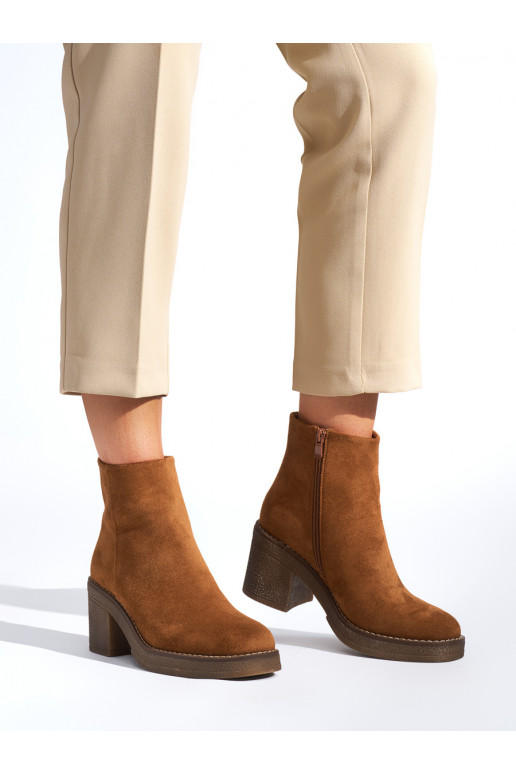 pruunid värvi naiste saapad kõrge kontsaga