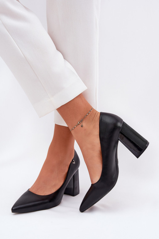 Elegantsed Kingad kõrge jämeda kontsaga Vinceza 62220 Must