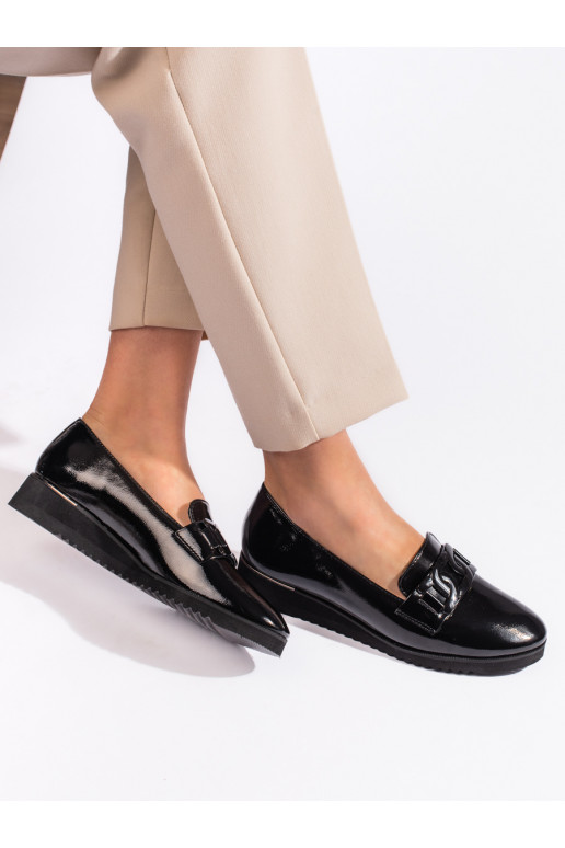 Must  kingad platvormiga