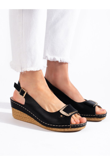 Must kingad  espadrillid