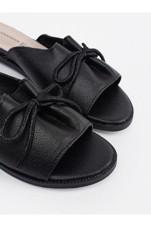 Must plätud płaksie 