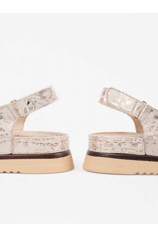 Elevandiluu värvi kingad platvormiga z przypinką Elevandiluu värvi kingad platvormiga z przypinką