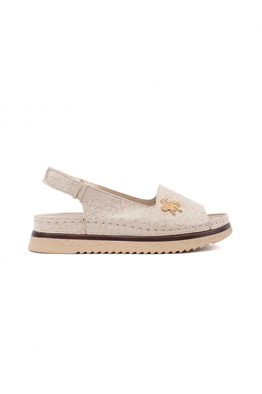 beeži värvi kingad platvormiga z przypinką beeži värvi kingad platvormiga z przypinką