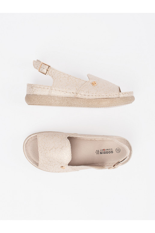 beeži värvi kingad ze skórzaną wkładką beeži värvi kingad ze skórzaną wkładką