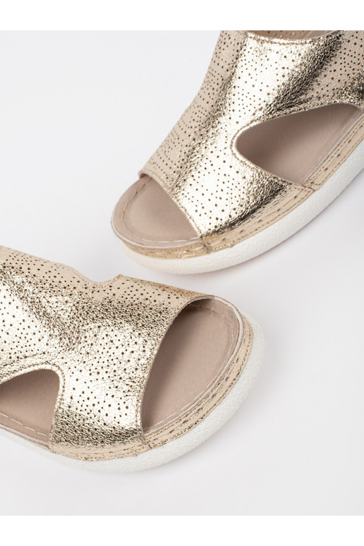 Kuldset värvi kingad na j platformie