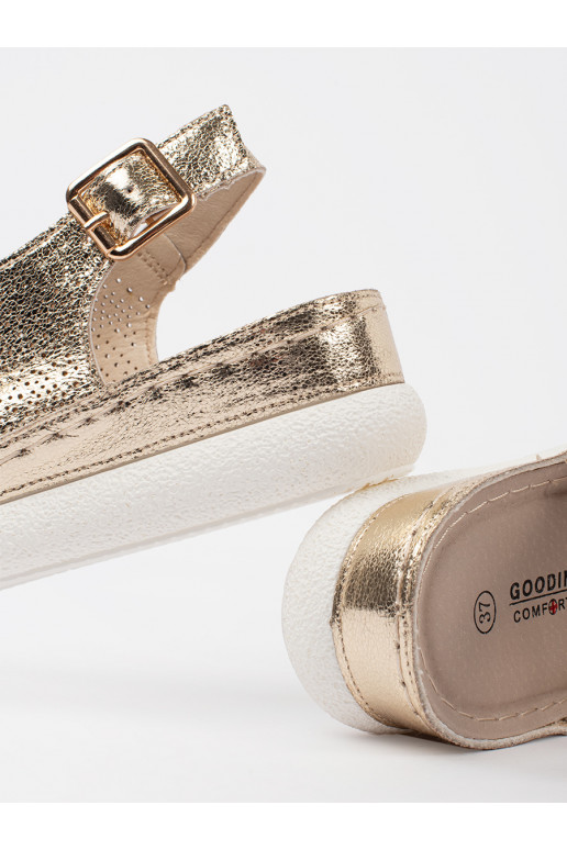 Kuldset värvi kingad na j platformie