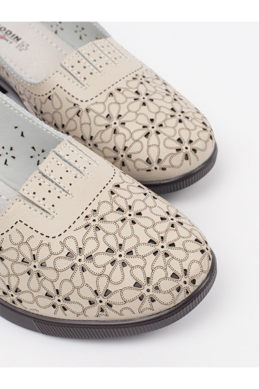 beeži värvi dziurkowane kingad 