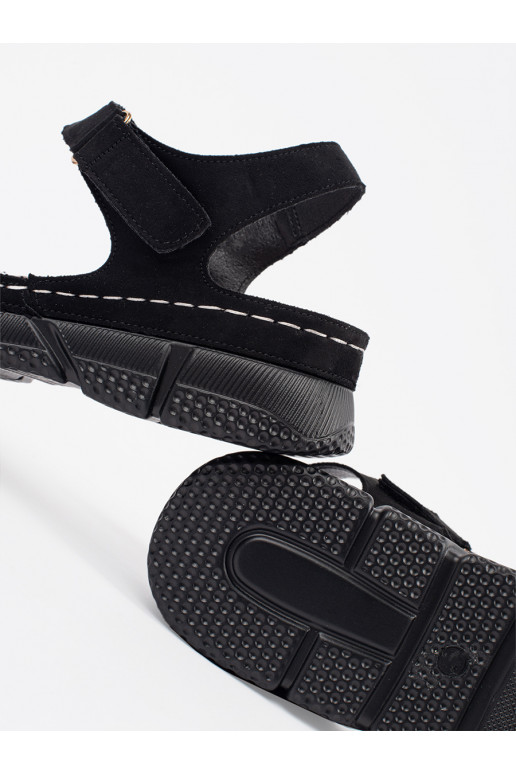 Must kingad  Must kingad