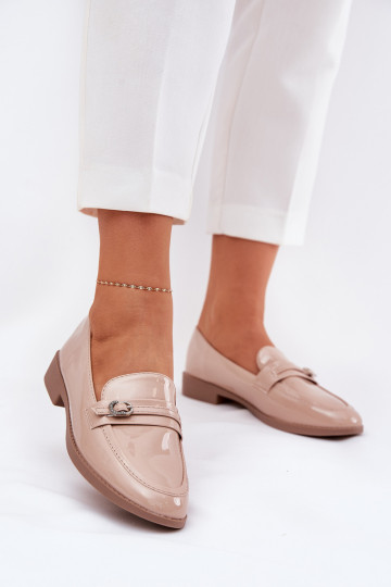 Lakitud mokassiinid  kaunistustega neetide ja pandlaga beeži värvi Mollan 2