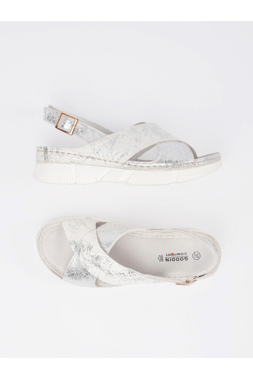 sandaalid valge värv  sandaalid valge värv