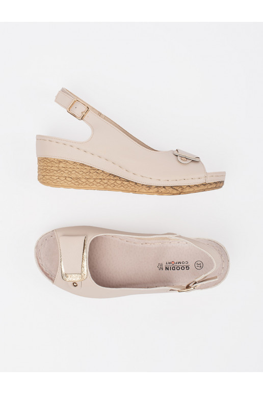 Elevandiluu värvi kingad  Elevandiluu värvi kingad