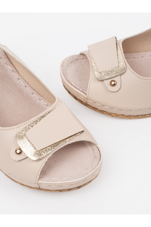 Elevandiluu värvi kingad  Elevandiluu värvi kingad