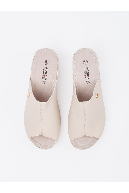 beeži värvi plätud  