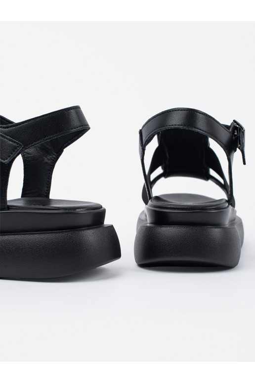 Must    kingad platvormiga Must    kingad platvormiga