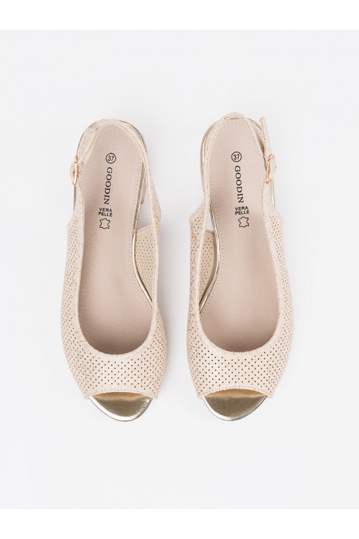 Elevandiluu värvi  kingad  Elevandiluu värvi  kingad