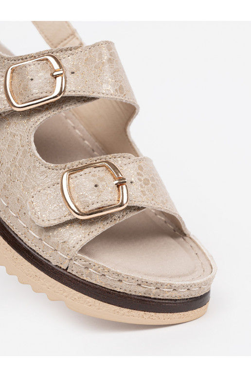 beeži värvi kingad ze mi elementami