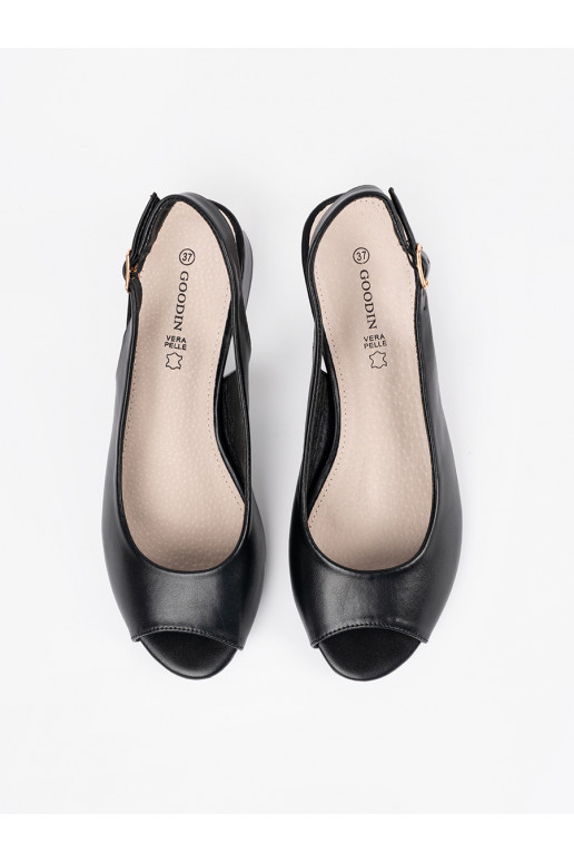 Must  kingad  Must  kingad