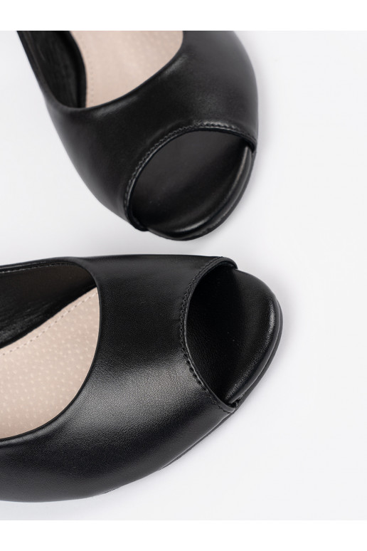 Must  kingad  Must  kingad