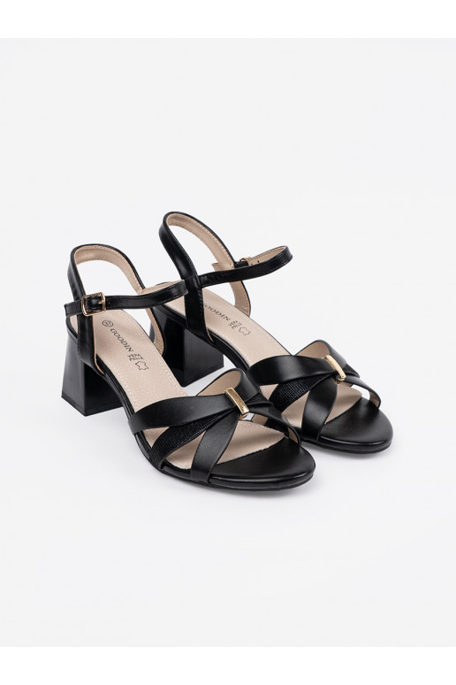 sandaalid kõrge kontsaga Mustad sandaalid kõrge kontsaga Mustad