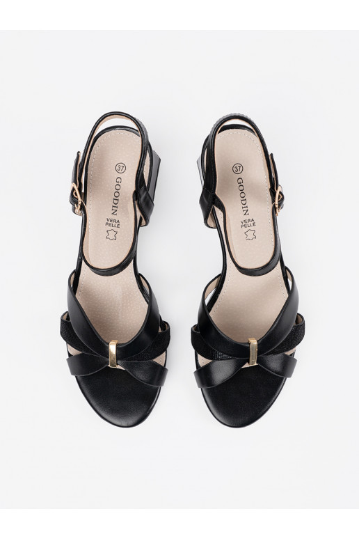 sandaalid kõrge kontsaga Mustad sandaalid kõrge kontsaga Mustad