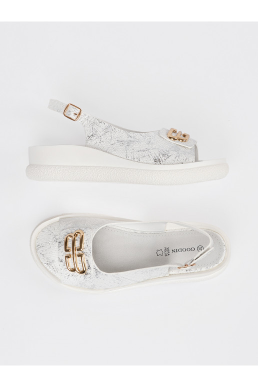 sandaalid  valge värv 