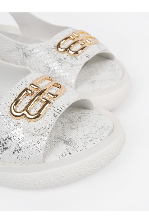 sandaalid  valge värv 