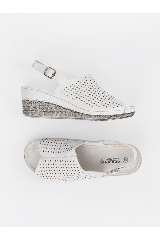 sandaalid valge värv  sandaalid valge värv