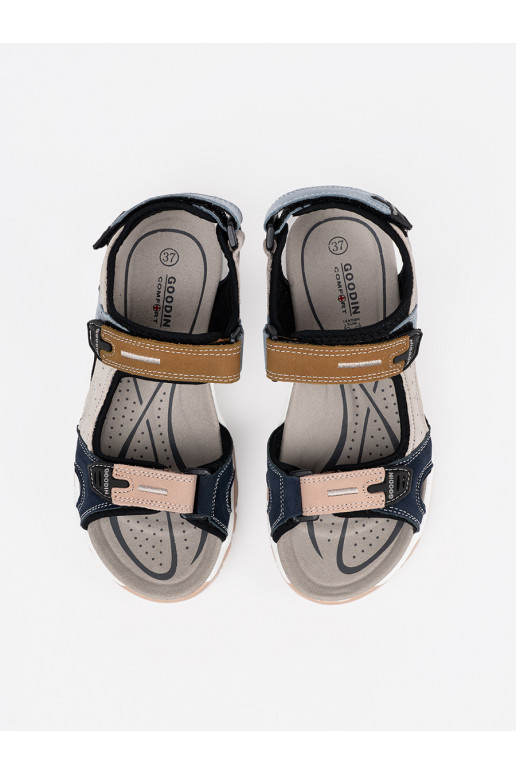 Mitmevärvilised sandaalid 