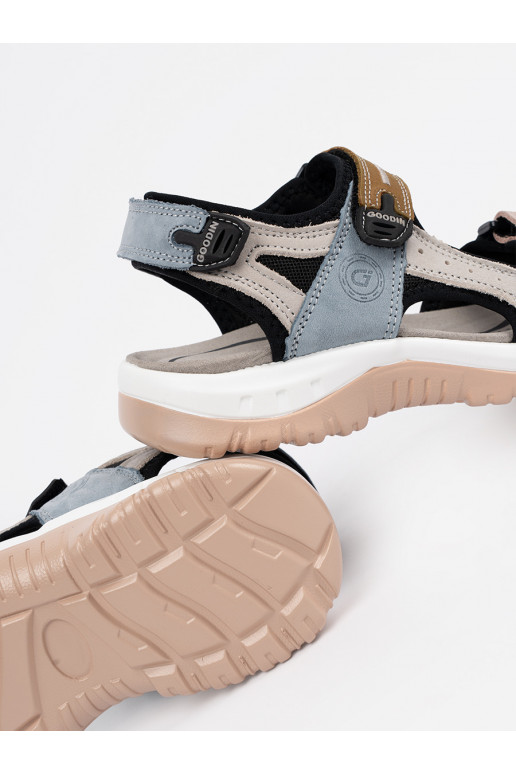 Mitmevärvilised sandaalid 