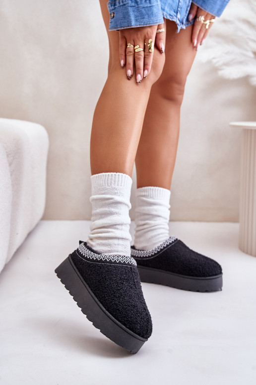 Naiste mustad platvormiga talvekingad Naiste mustad platvormiga talvekingad