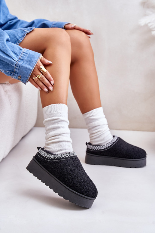 Naiste mustad platvormiga talvekingad Naiste mustad platvormiga talvekingad