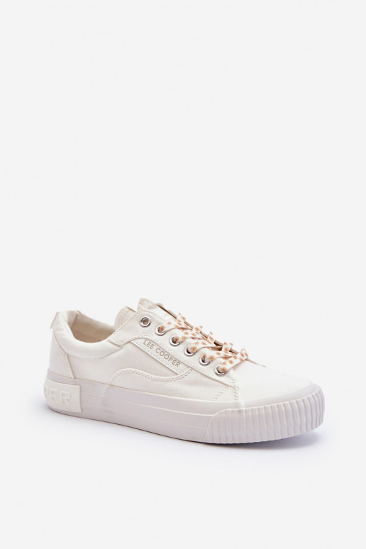 Naistesaapad Lee Cooper LCW-24-31-2170 valget värvi Naistesaapad Lee Cooper LCW-24-31-2170 valget värvi