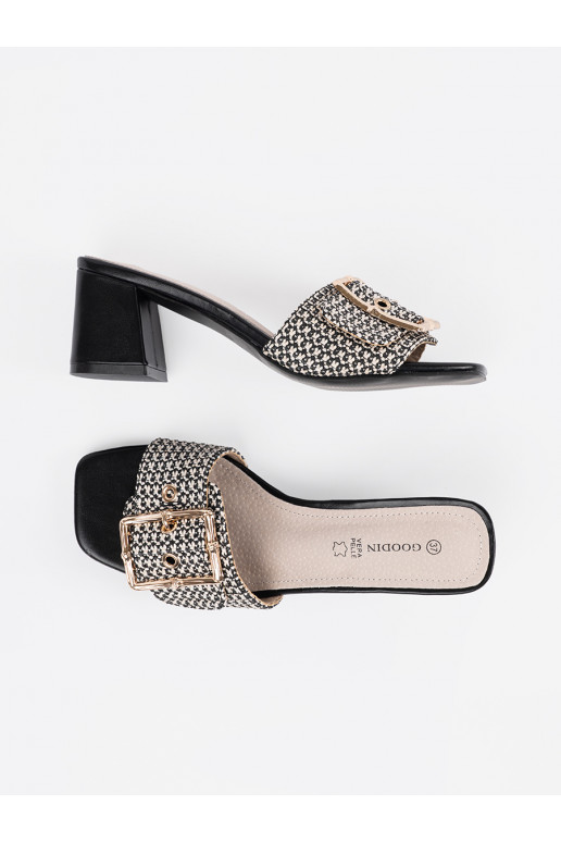 Tweedowe must-valge värv plätud kõrge kontsaga Tweedowe must-valge värv plätud kõrge kontsaga