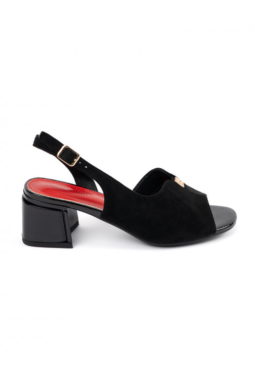 seemisnakhsed kingad  Mustad seemisnakhsed kingad  Mustad