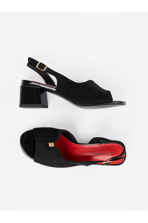 seemisnakhsed kingad  Mustad seemisnakhsed kingad  Mustad