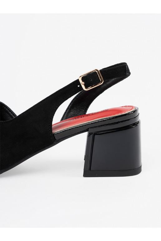 seemisnakhsed kingad  Mustad seemisnakhsed kingad  Mustad