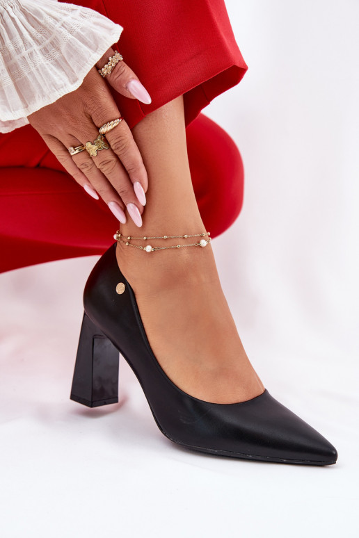 Elegantsed Kingad Na Słupkowym Obcasie Vinceza 62221 Must