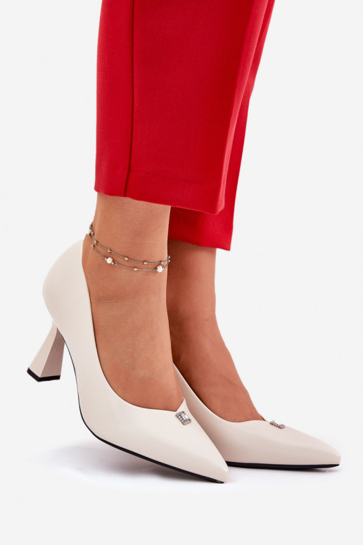 Elegantsed Kingad Na Rozszerzanej Szpilce Vinceza 62222 beeži värvi