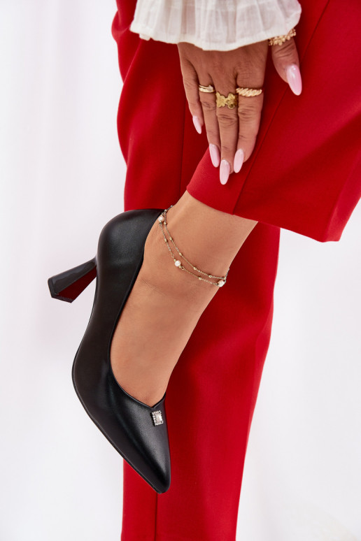 Elegantsed Kingad Na Rozszerzanej Szpilce Vinceza 62222 Must