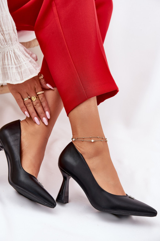 Elegantsed Kingad Na Rozszerzanej Szpilce Vinceza 62222 Must