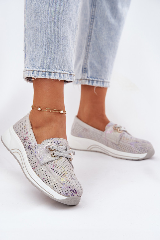 seemisnakhsed jalatsid naturaalsest nahast platvormiga Artiker 56C2104 Halli värvi