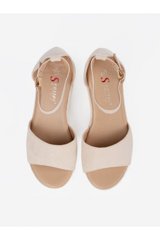 Elevandiluu värvi kingad  na valge värvj ie