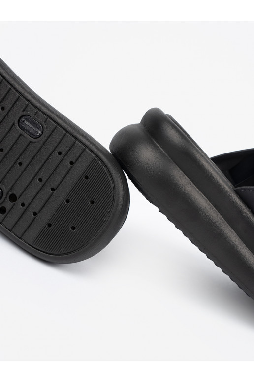 Must plätud  platvormiga