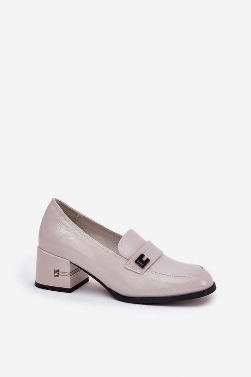 Hallid naiste kingad kontsade ja...