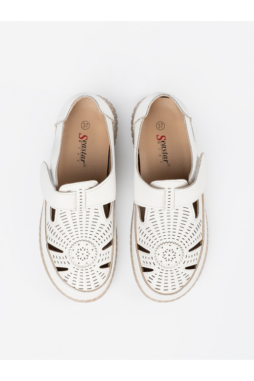  Naiste saapad   valge värv