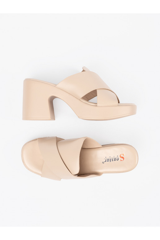 beeži värvi plätud kõrge kontsaga